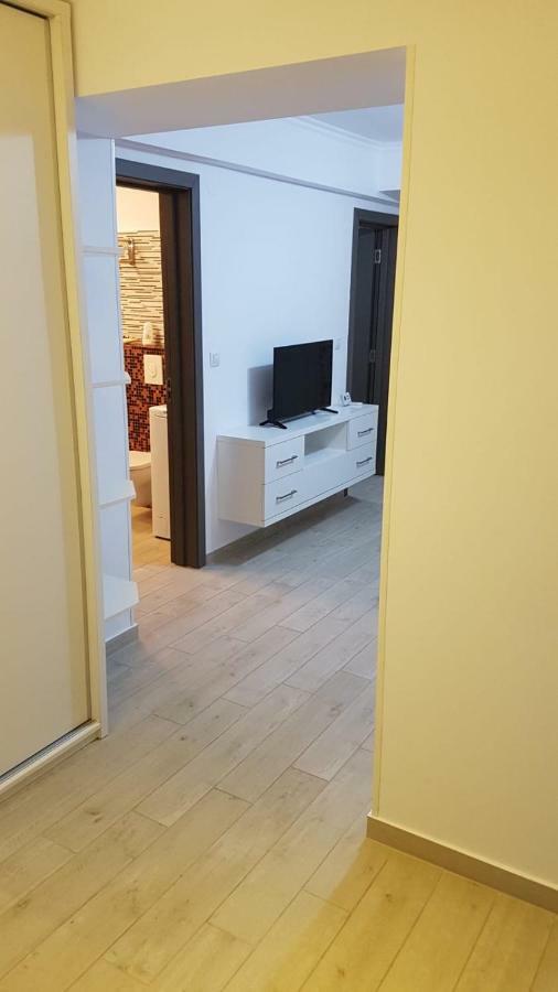Tina Apartament 2 Craiova Kültér fotó