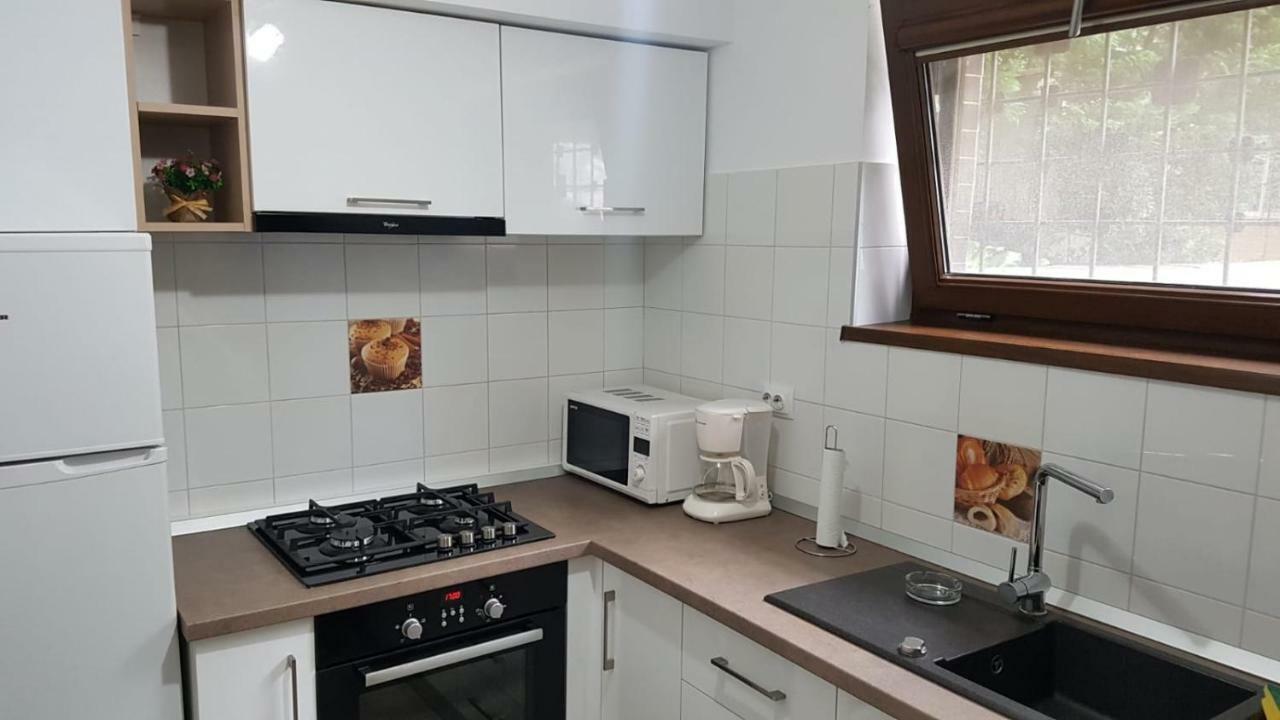 Tina Apartament 2 Craiova Kültér fotó