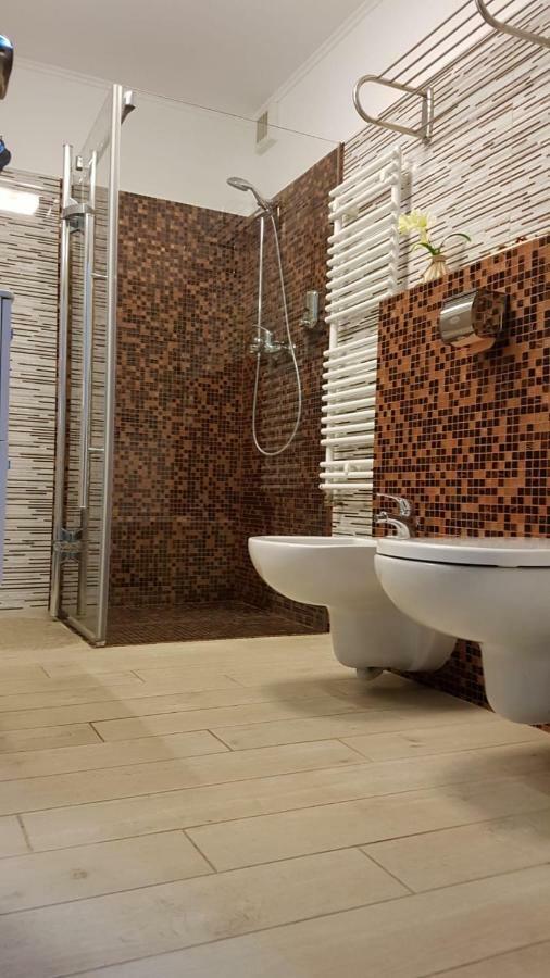 Tina Apartament 2 Craiova Kültér fotó